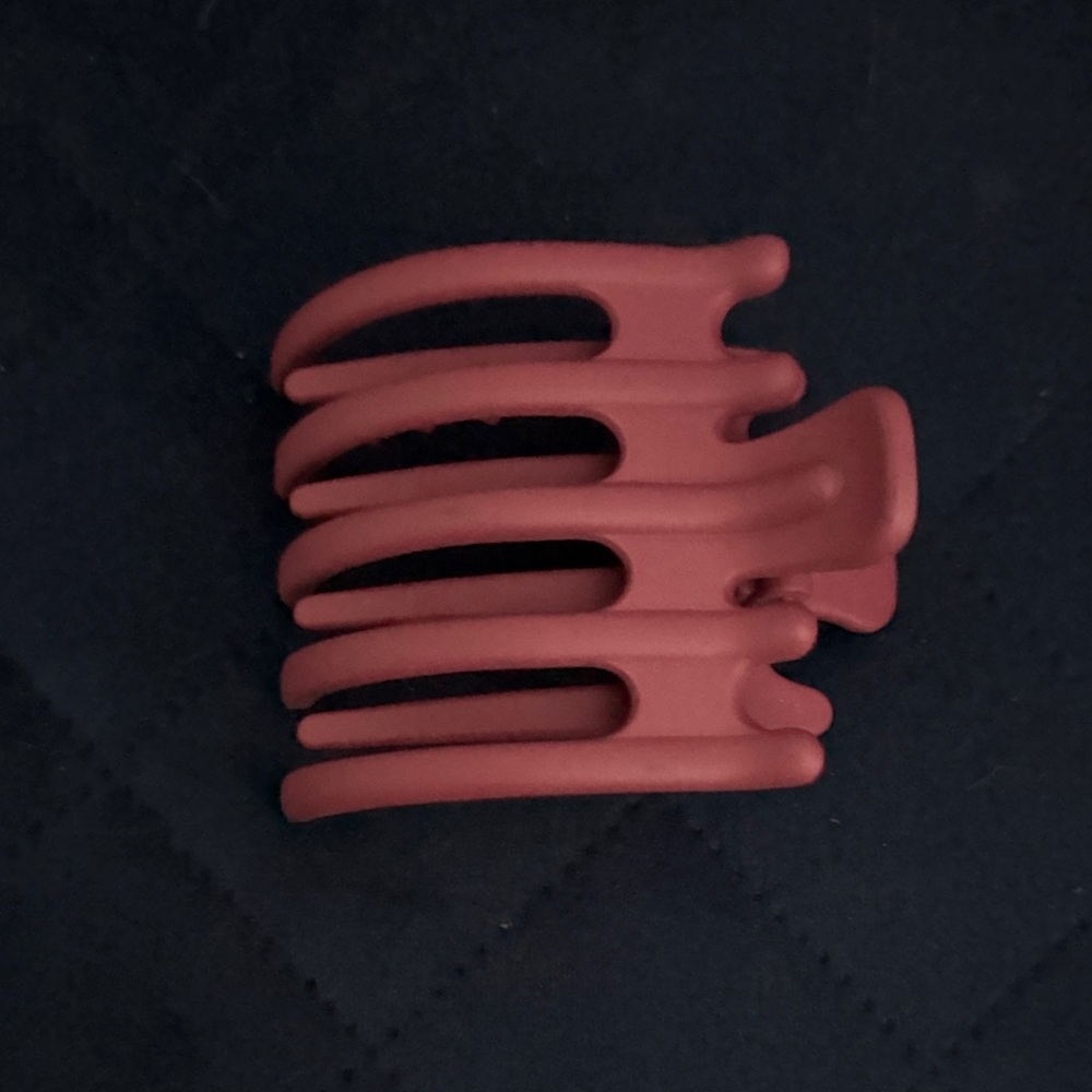 ✨Matte Red Hair Claw Clip
